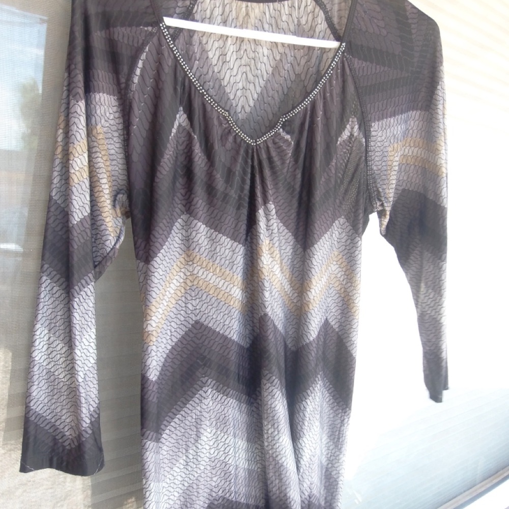 Women's Chevron Long Sleeve Top - Gray & Cream